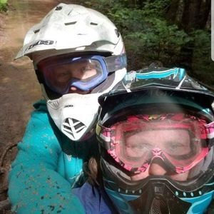 Meet your Posher, Dee